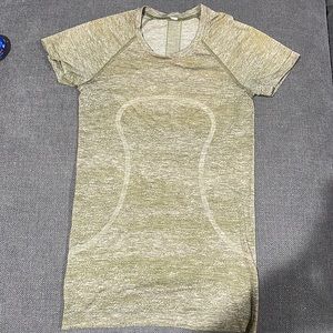 Green lululemon shirt